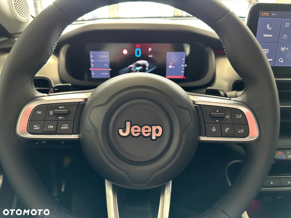 Jeep Avenger 1.2 T3 mHEV Summit FWD eDCT6 - 18
