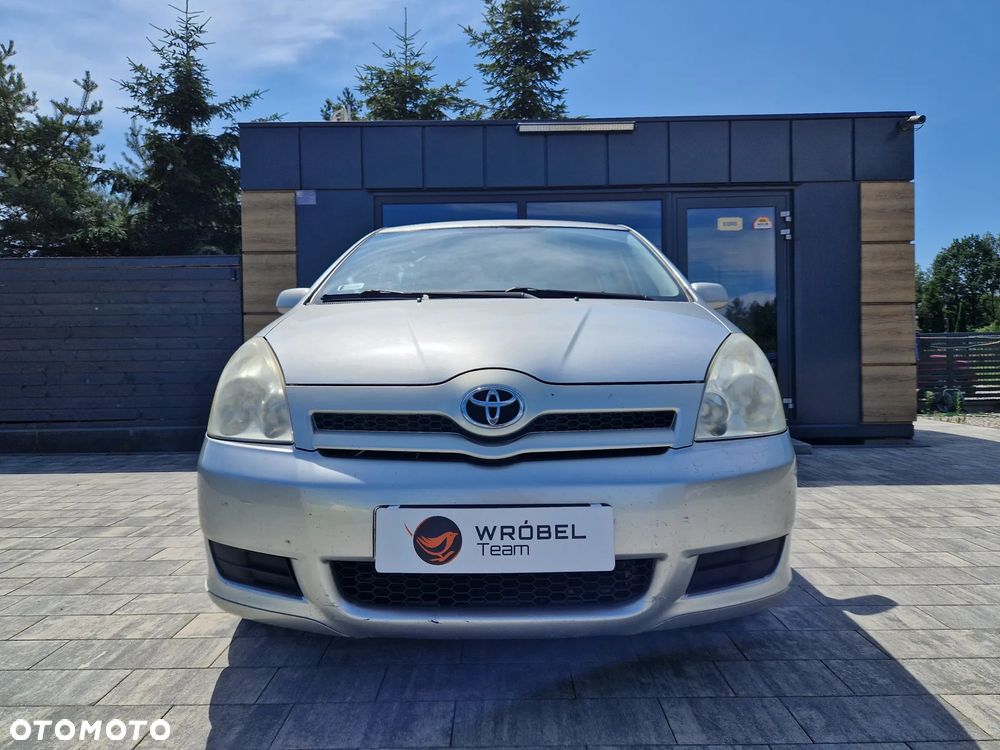 Toyota Corolla Verso - 4