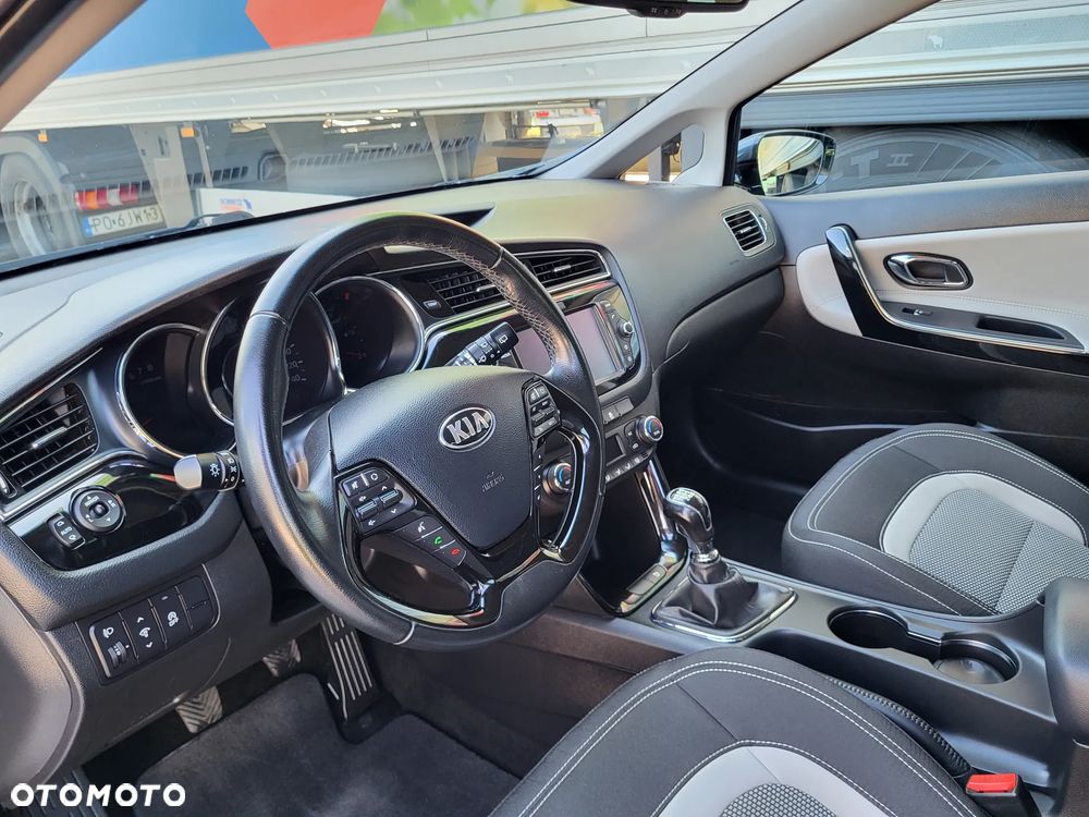 Kia Ceed 1.4 L Business Line Plus - 15