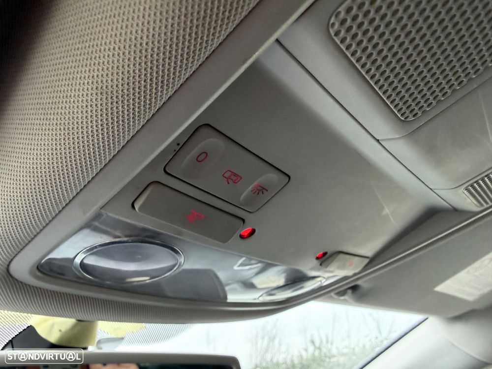 SEAT Leon 1.6 TDI S&S Style - 35