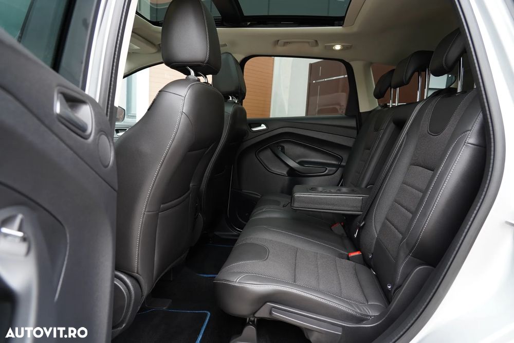 Ford Kuga 2.0 TDCi 4WD Powershift Titanium - 8