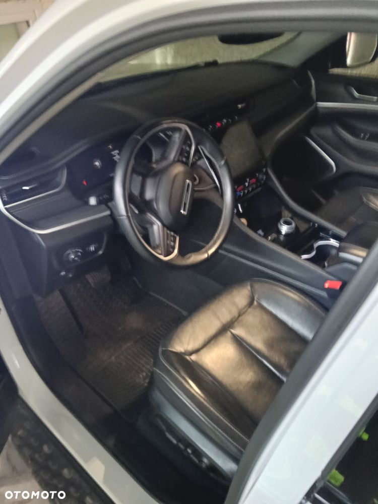 Jeep Grand Cherokee - 4