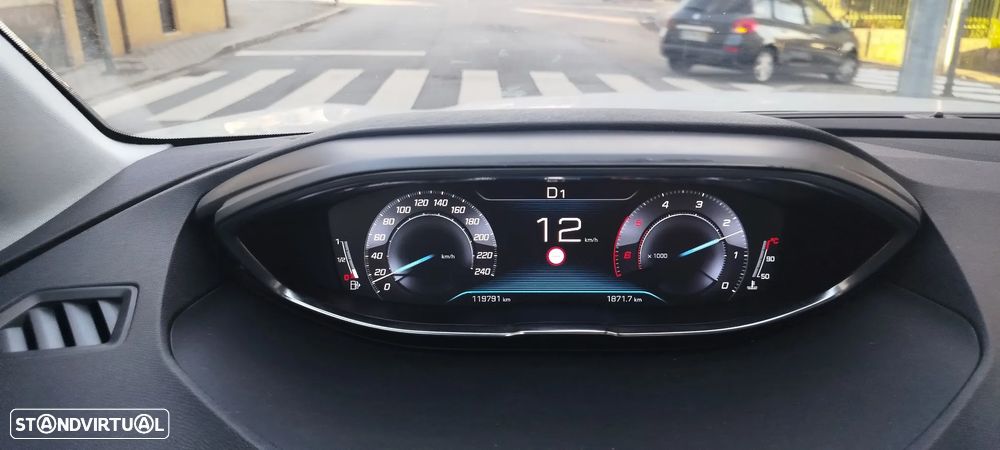Peugeot 3008 BlueHDi 130 Stop & Start EAT8 Allure - 9