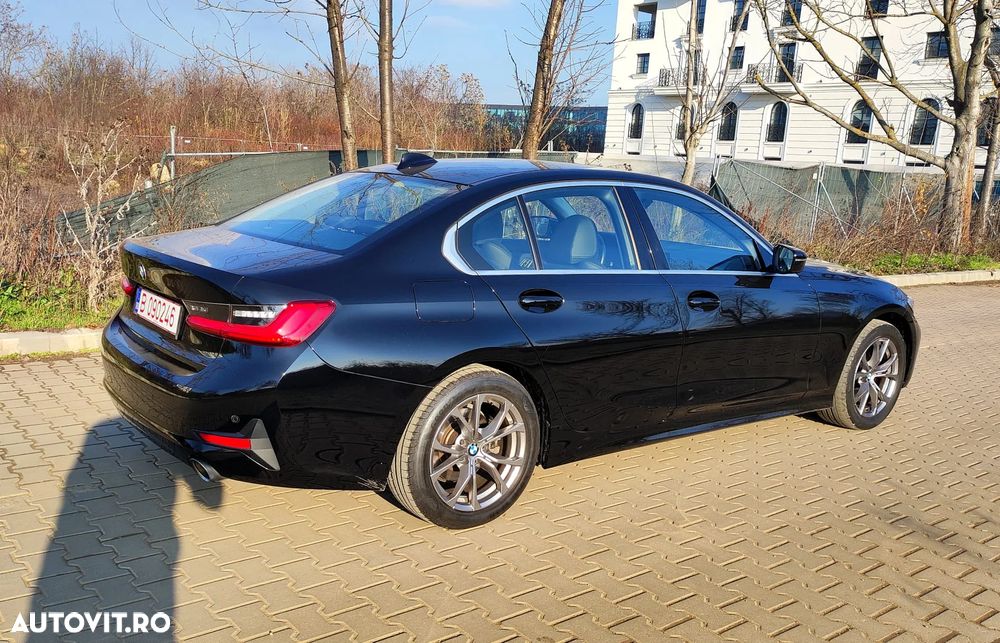 BMW Seria 3 320i Aut. Sport Line - 7