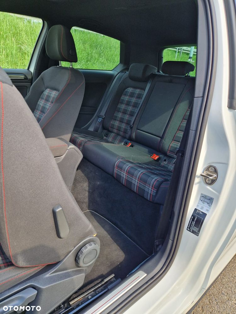 Volkswagen Golf 2.0 TSI BMT GTI - 13