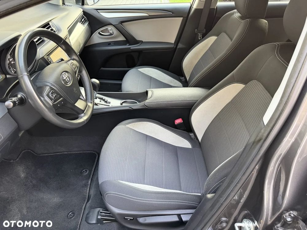 Toyota Avensis 1.8 Premium MS - 8