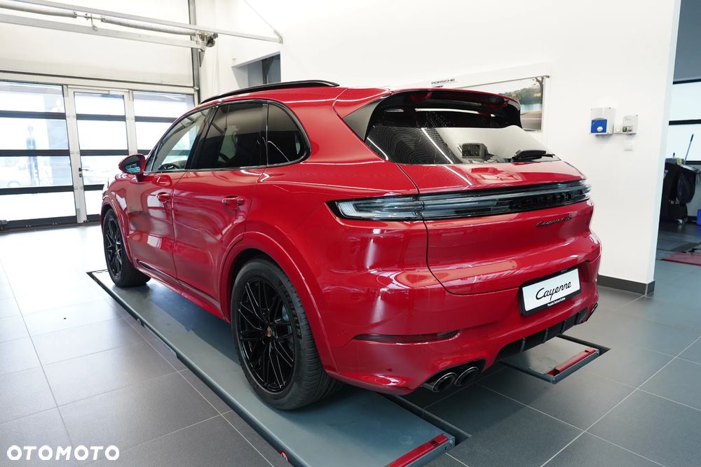 Porsche Cayenne GTS - 2