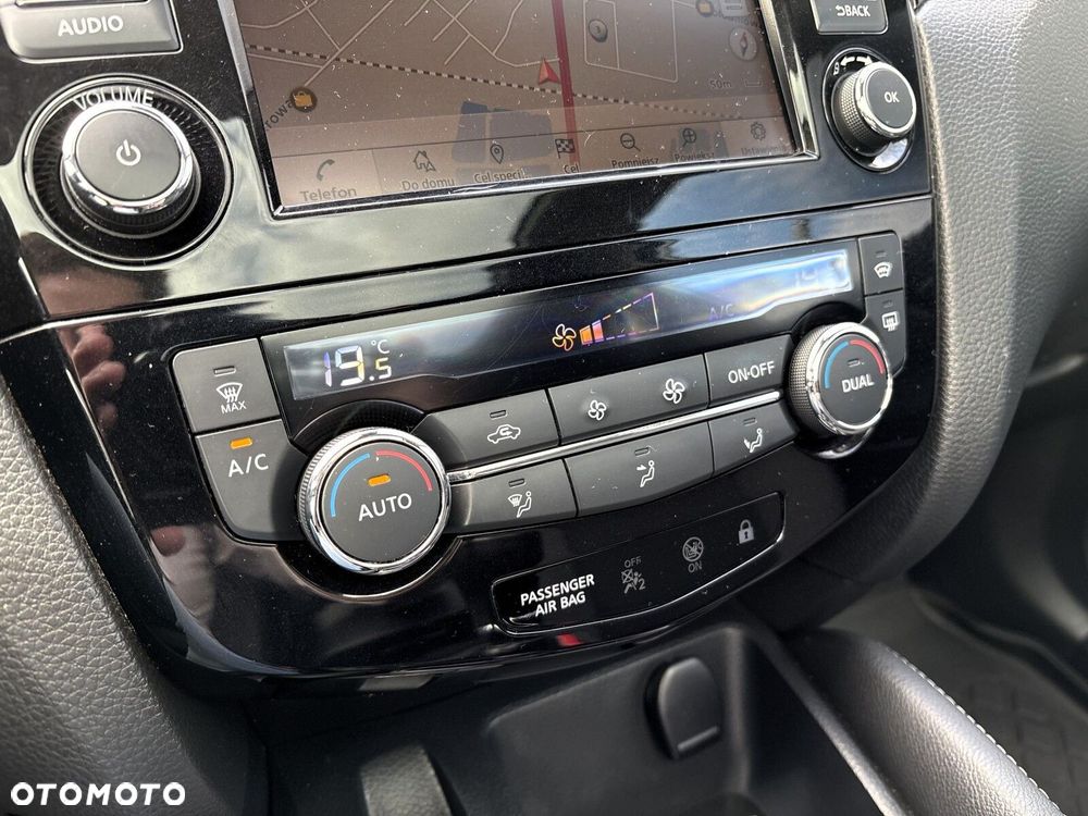 Nissan Qashqai 1.3 DIG-T N-Connecta - 22