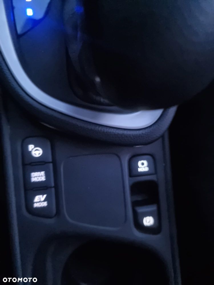 Toyota Yaris Cross Hybrid 1.5 Executive - 13