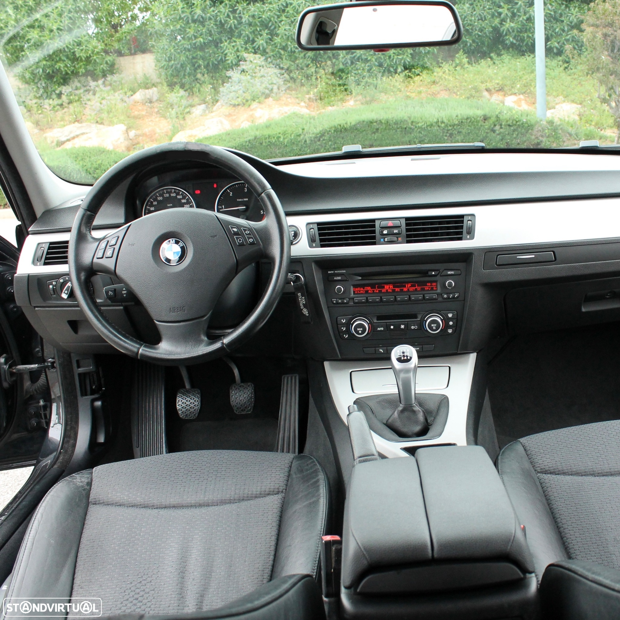 BMW 318 d Touring Sport - 14