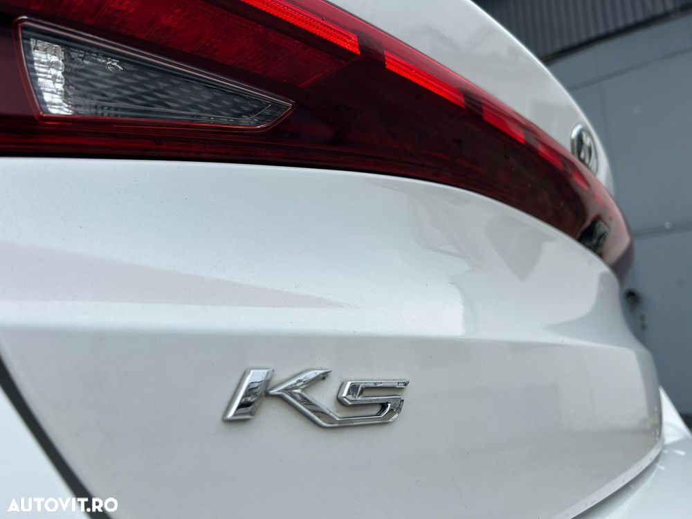 Kia K5 - 9