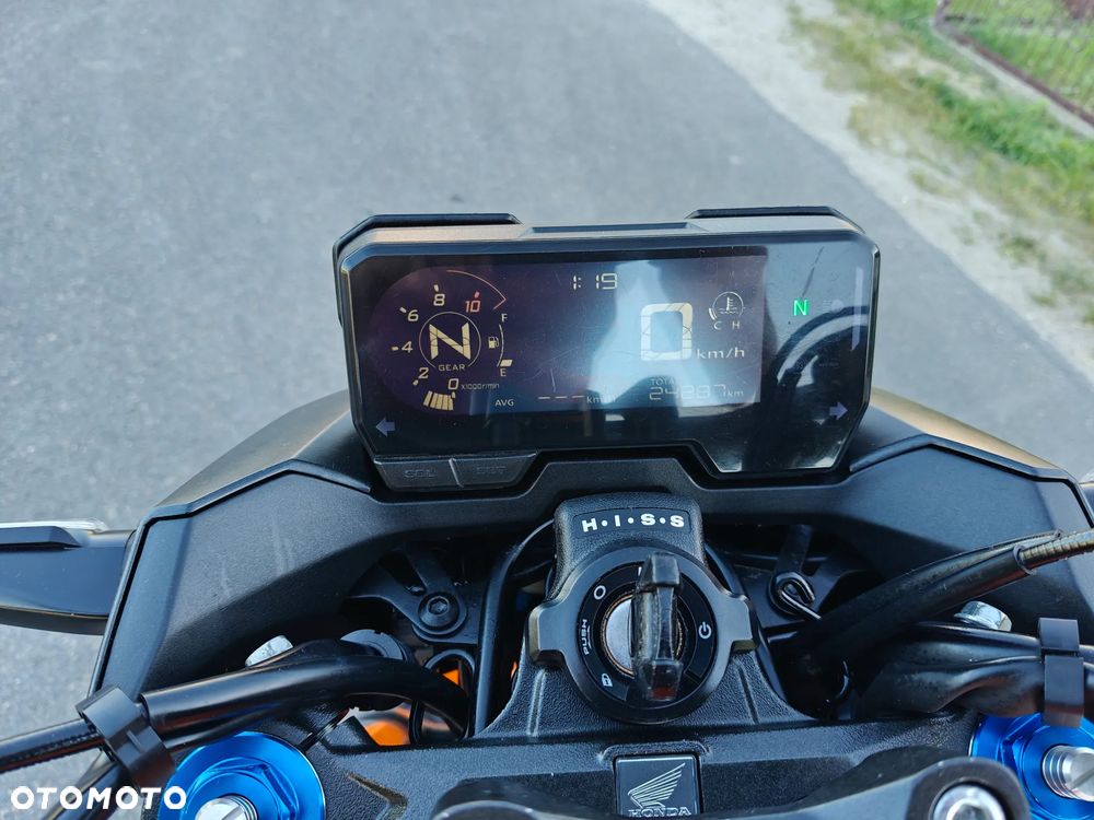Honda CB - 10