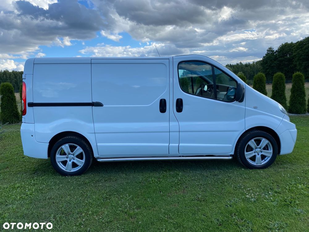 Renault Trafic - 10