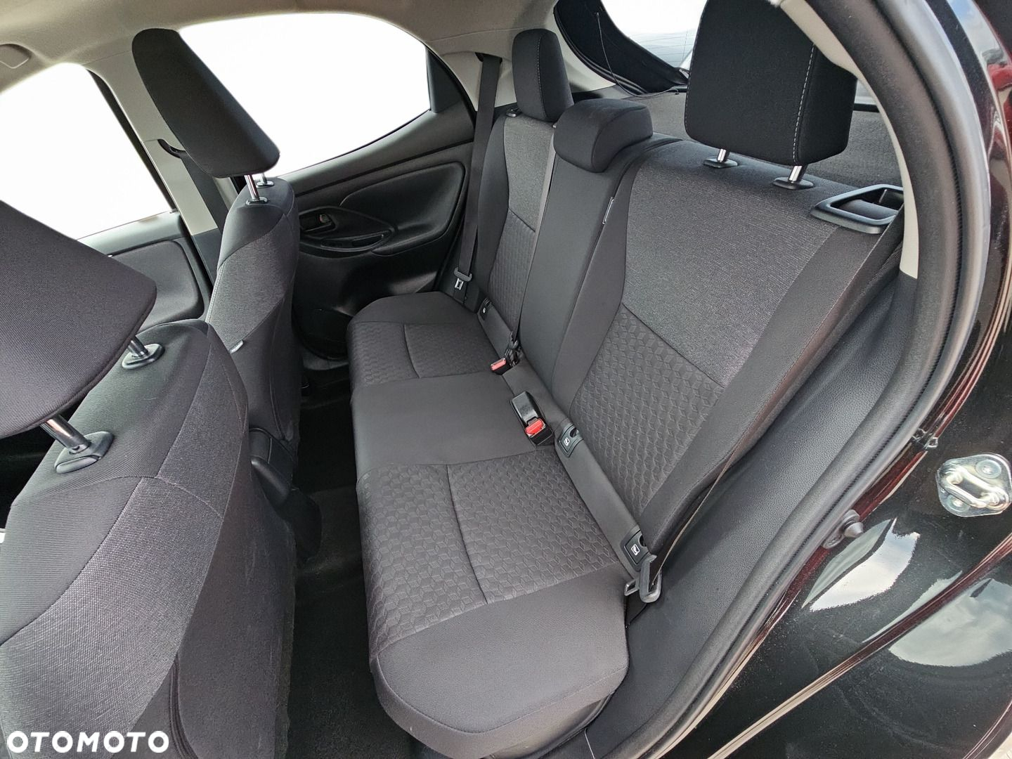 Toyota Yaris - 10