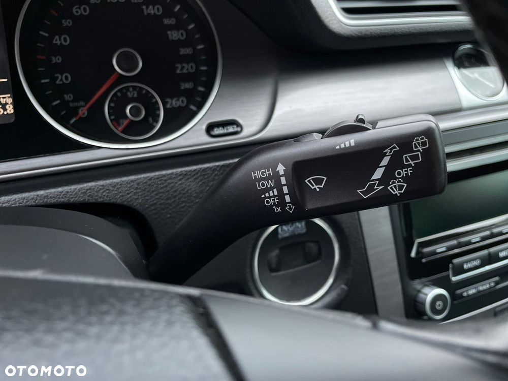 Volkswagen Passat 2.0 TDI BlueMotion Technology Highline - 27