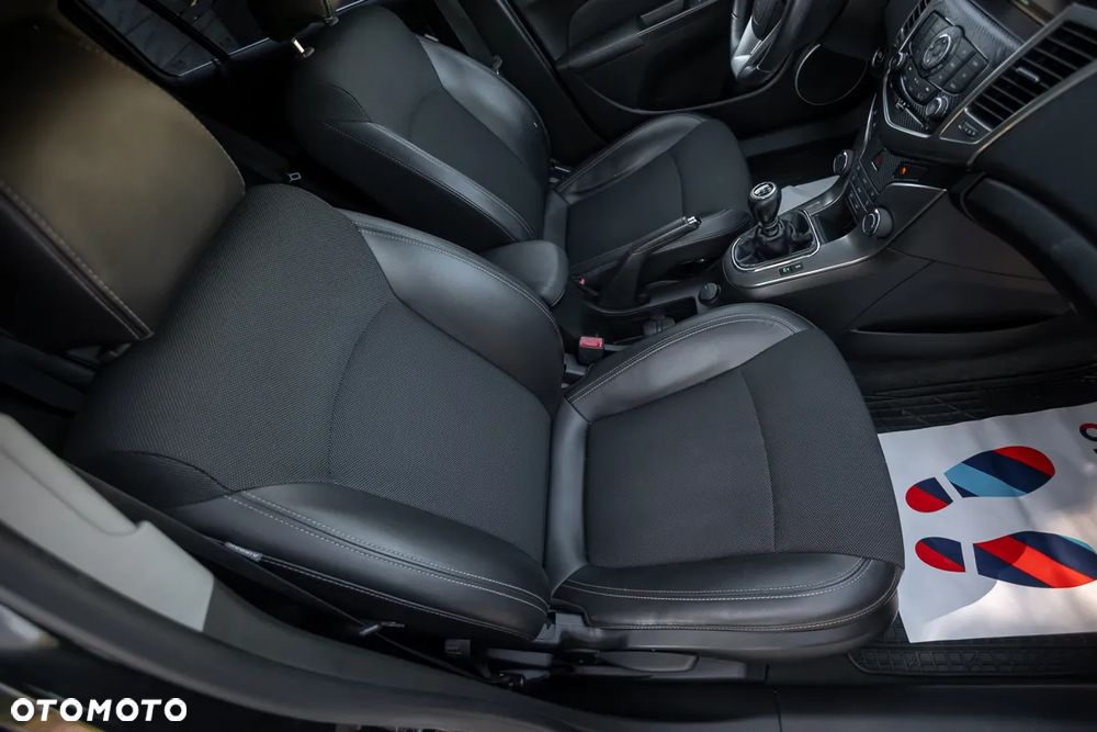 Chevrolet Cruze - 18