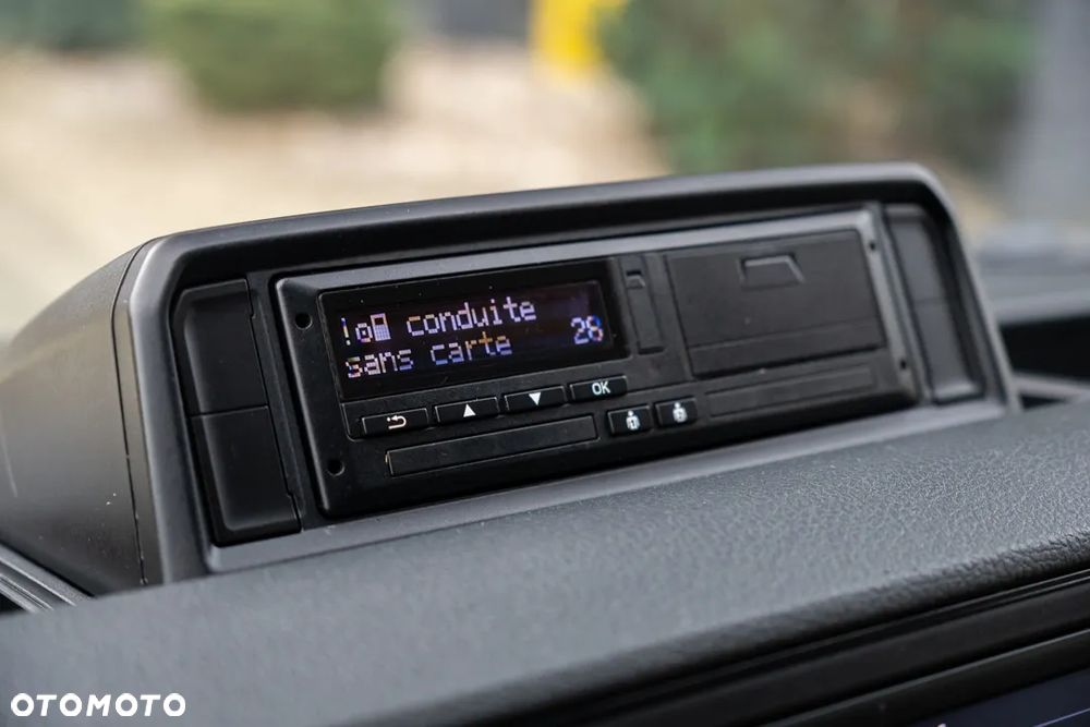 Volkswagen Crafter L4H3 blizniak - 22