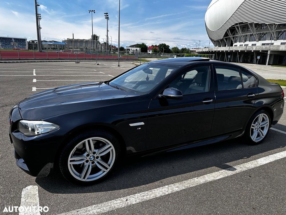 BMW Seria 5 525d xDrive AT - 15