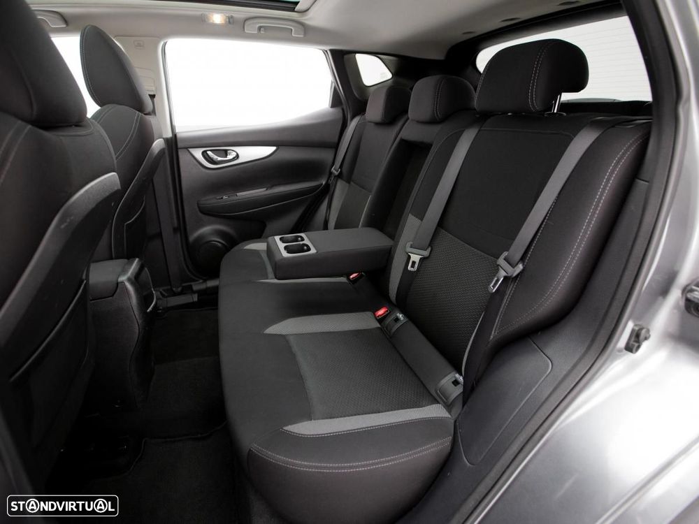Nissan Qashqai 1.5 dCi N-Connecta - 10
