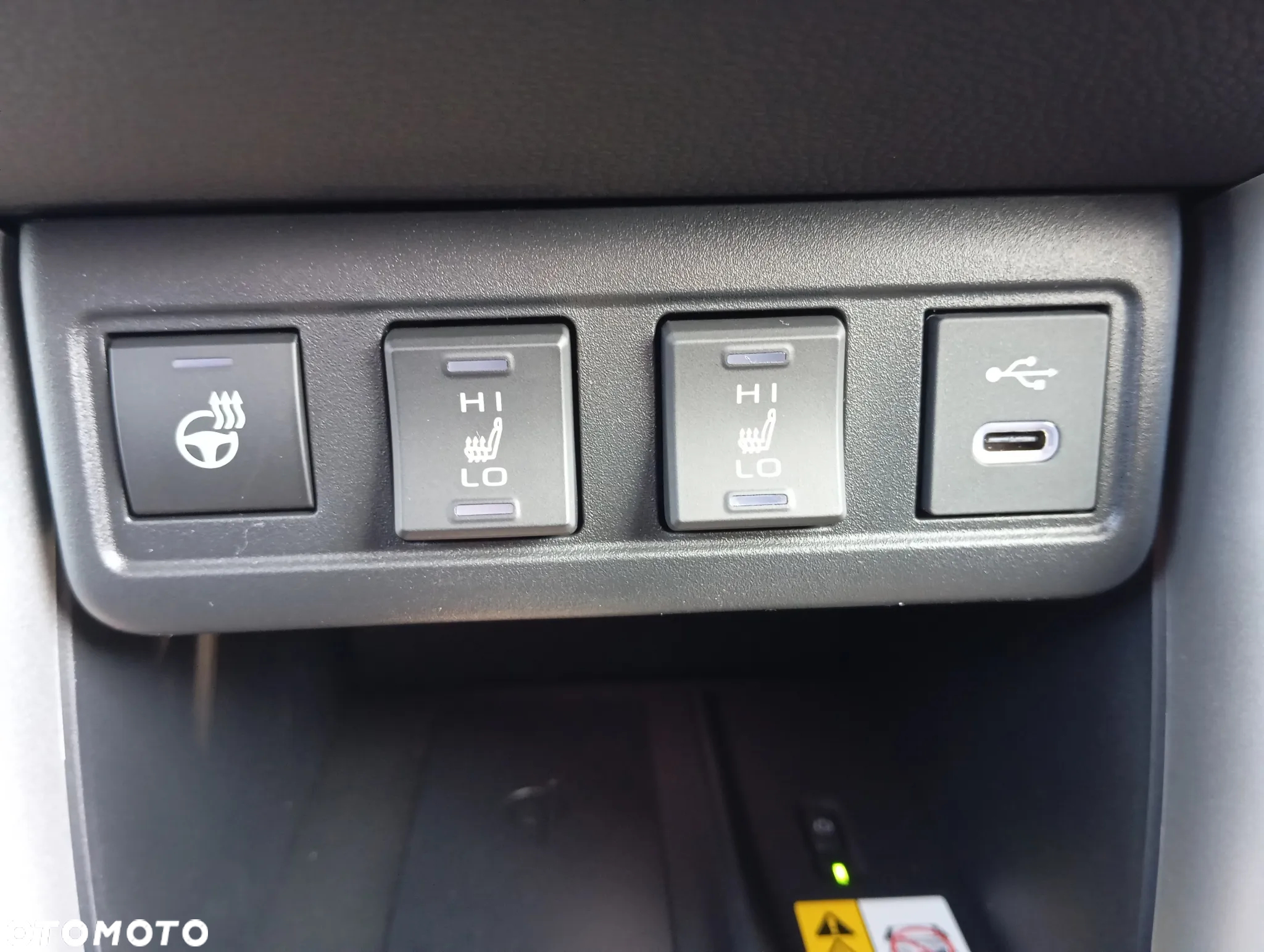Toyota Corolla Cross 2.0 Hybrid Style - 22