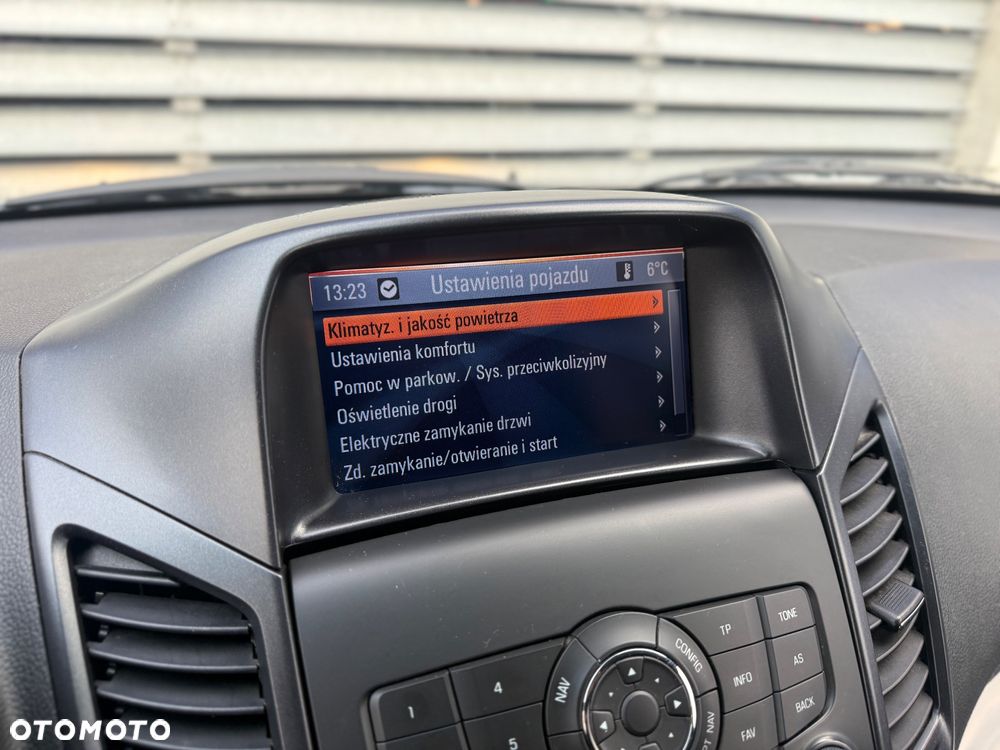 Chevrolet Orlando - 10