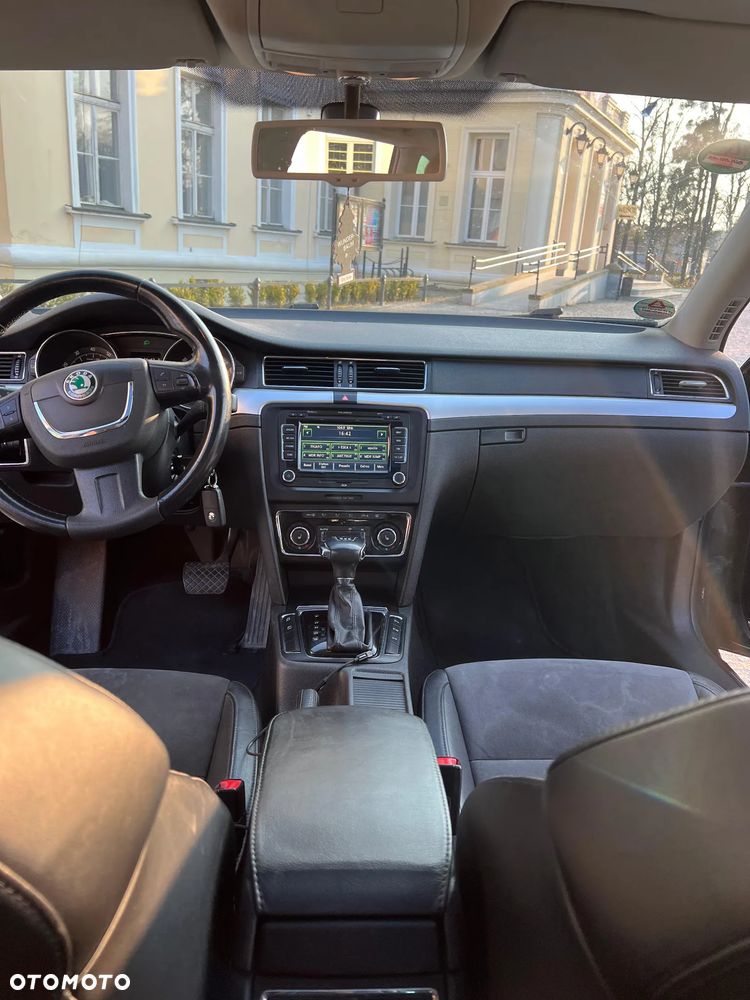 Skoda Superb 1.8 TSI Elegance DSG - 13