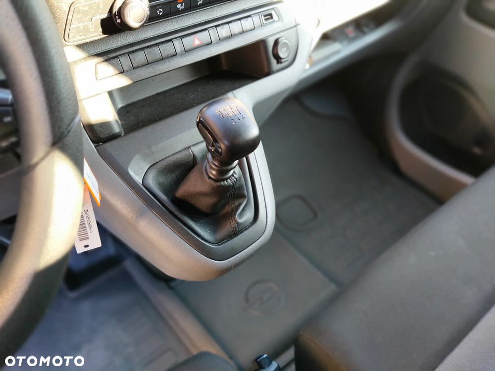 Opel Vivaro - 8