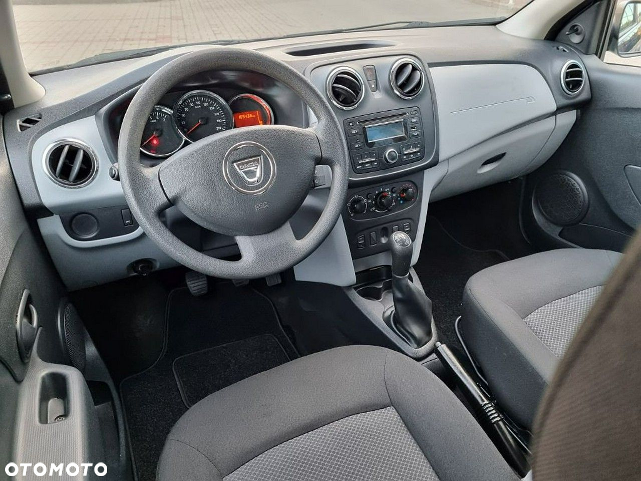 Dacia Sandero - 8