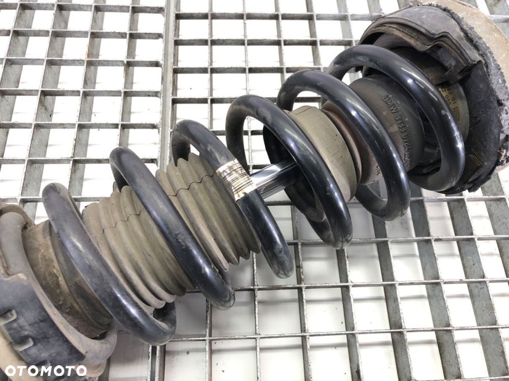 AMORTYZATOR LEWY PRZÓD ZE SPRĘŻYNĄ  BMW 5 Touring (F11) 2009 - 2017 525 d xDrive 155 kW [211 KM] - 4