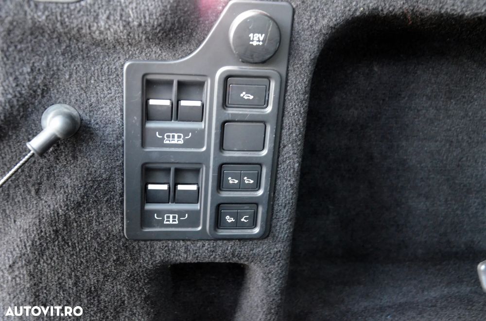 Land Rover Discovery 2.0 L SD4 Ingenium HSE Luxury - 13