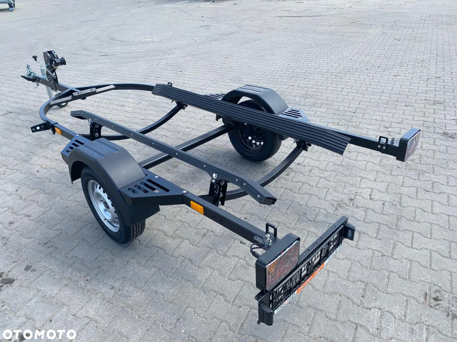 Lorries DOSTAWA! Przyczepka PP75-4816 wym. 373x158cm do transportu skutera wodnego, LAKIEROWANA CZARNA Lampy LED, DMC 750kg, kat.B - 9