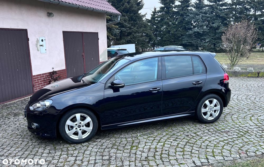 Volkswagen Golf - 22