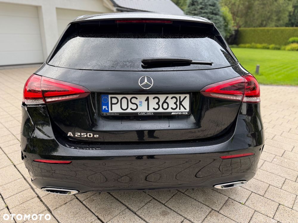 Mercedes-Benz Klasa A 250 E AMG Line 8G-DCT - 6