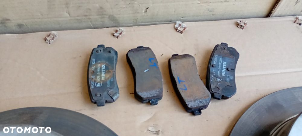 Tarcze hamulcowe klocki tył tylne Hyundai ix35 2.0 CRDI - 6