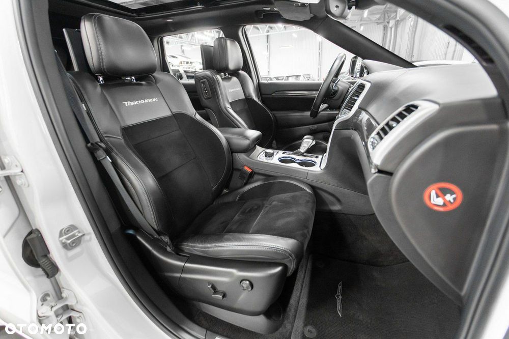 Jeep Grand Cherokee - 20