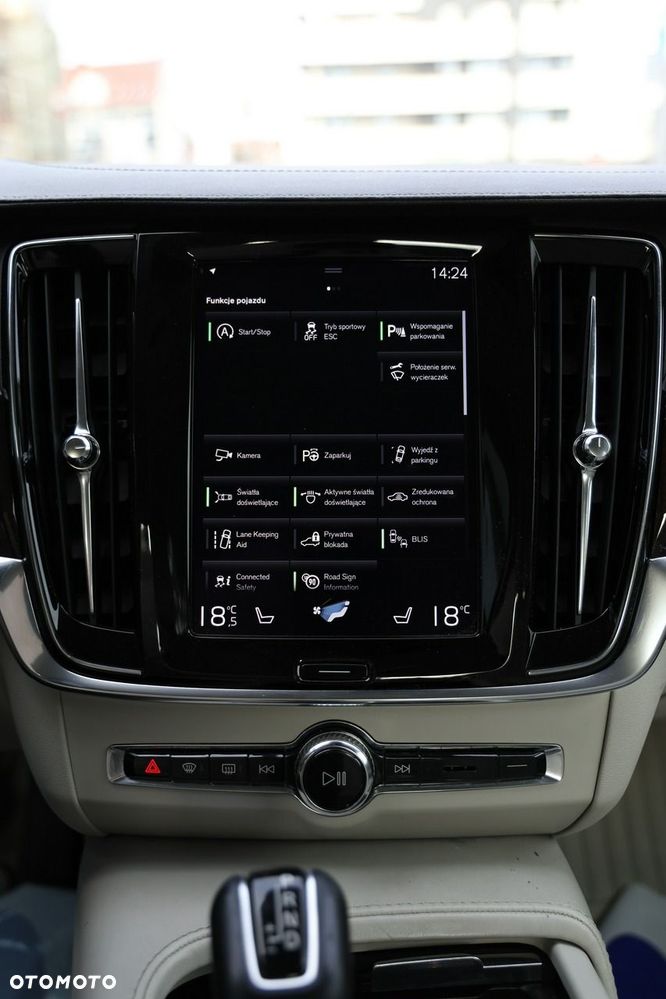 Volvo S90 - 21