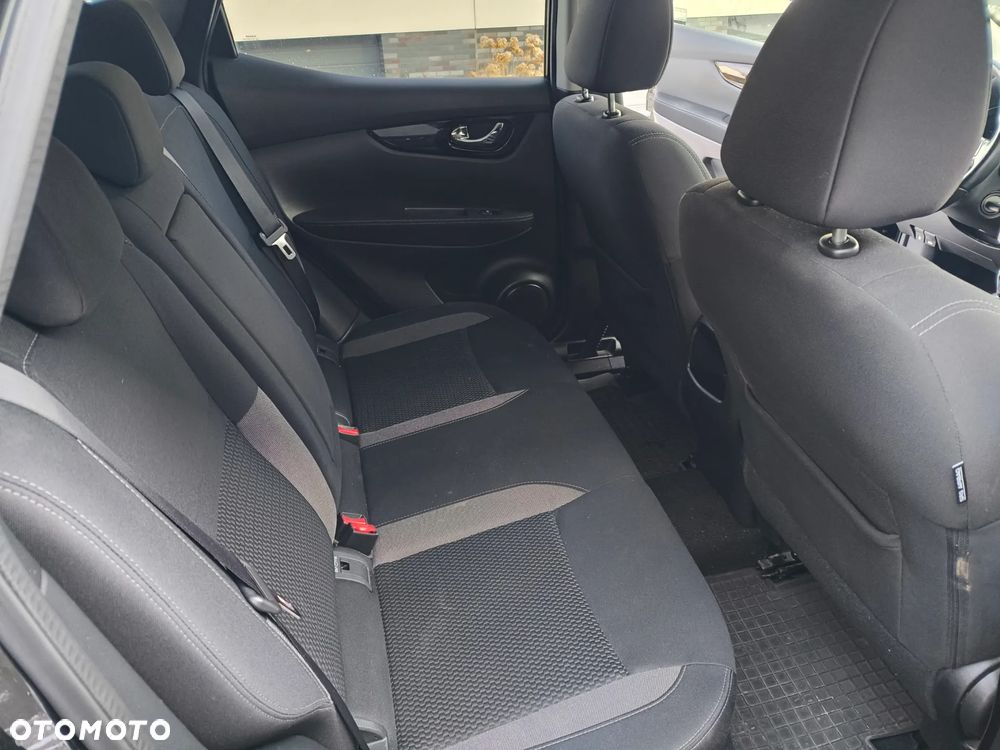 Nissan Qashqai 1.3 DIG-T N-Connecta EU6d - 19
