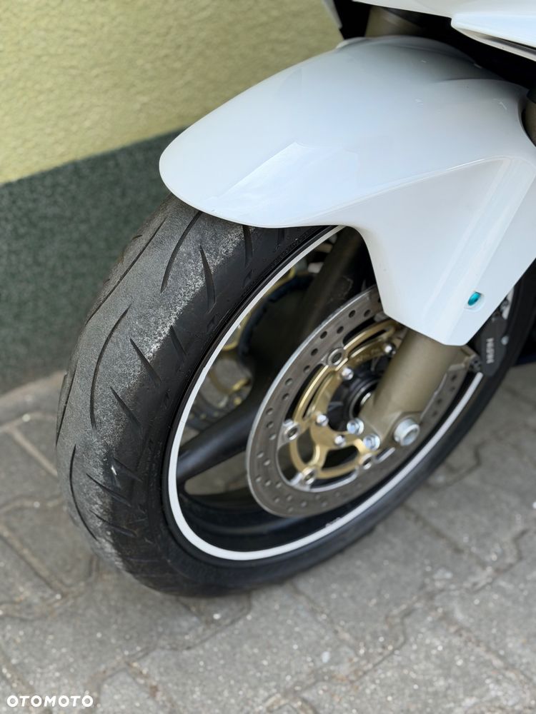 Honda CBR - 29