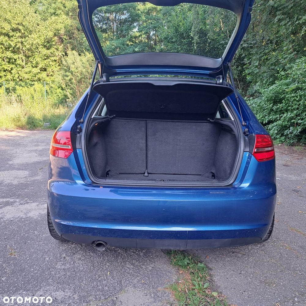 Audi A3 Sportback 1.6 TDI DPF Attraction - 8