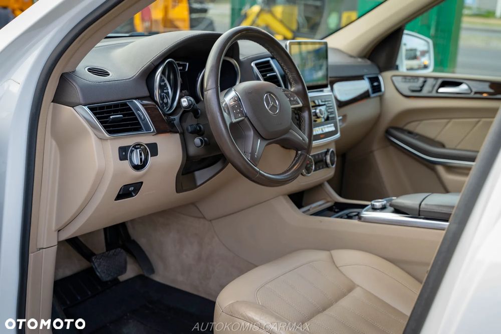 Mercedes-Benz GL - 16