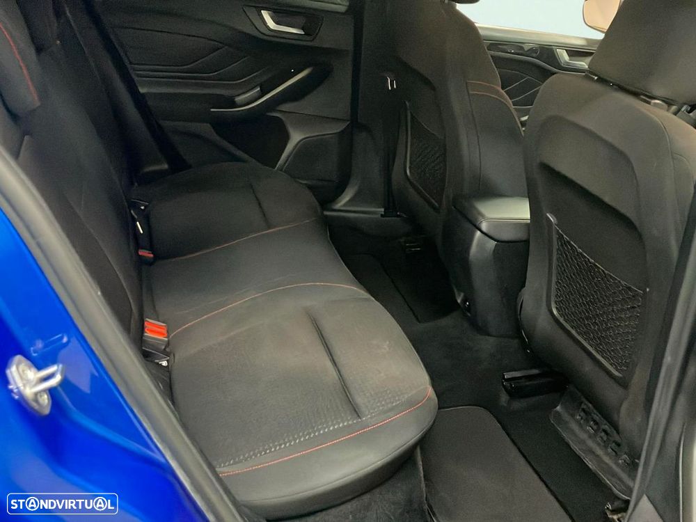Ford Focus 1.0 EcoBoost MHEV ST-Line - 17