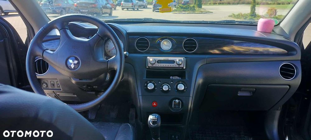 Mitsubishi Outlander 2.0 Comfort 4WD - 10