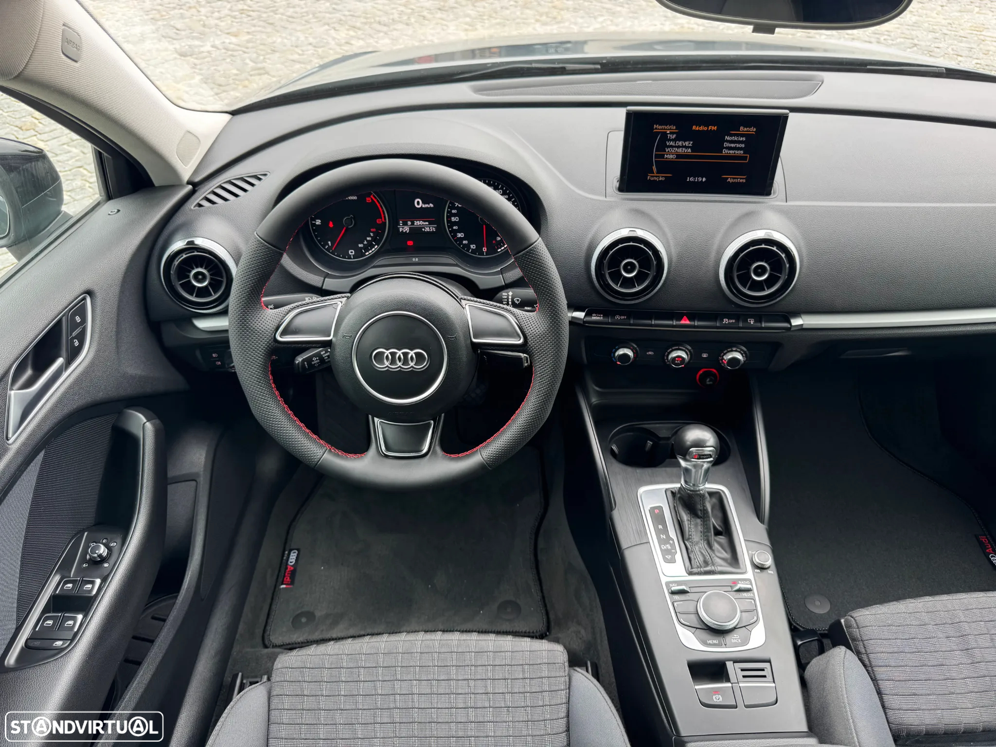 Audi A3 Sportback 1.6 TDI Sport S-Tronic - 25