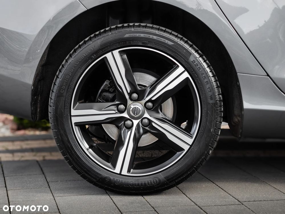 Volvo V40 T3 Drive-E R-Design Momentum - 31
