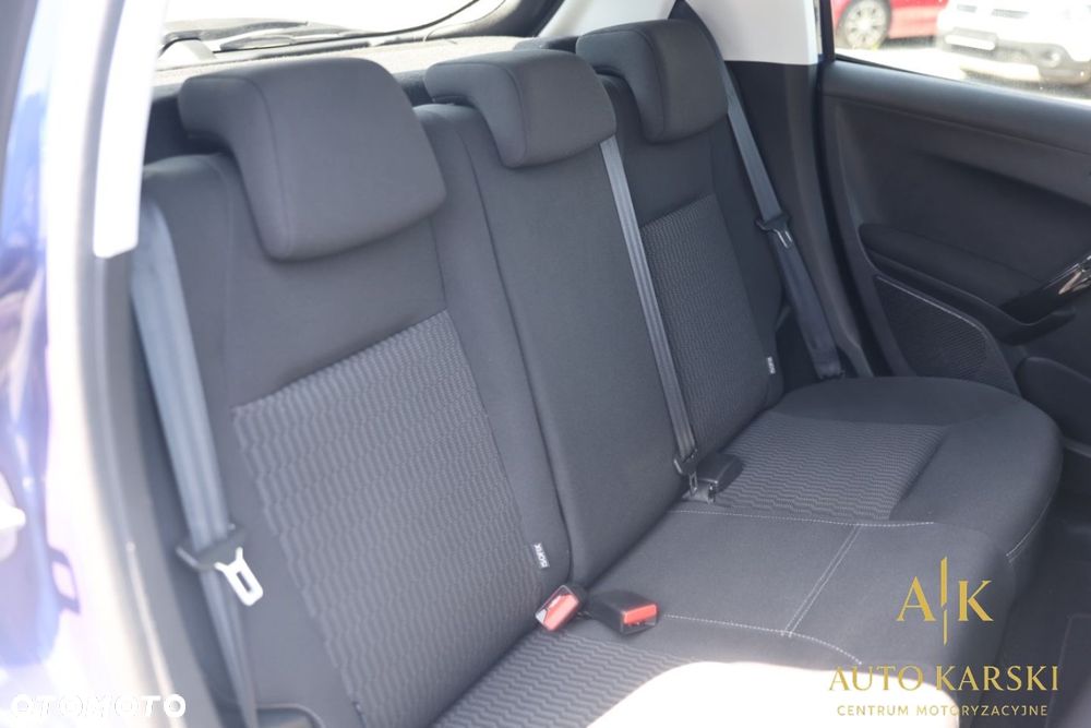 Peugeot 208 - 36