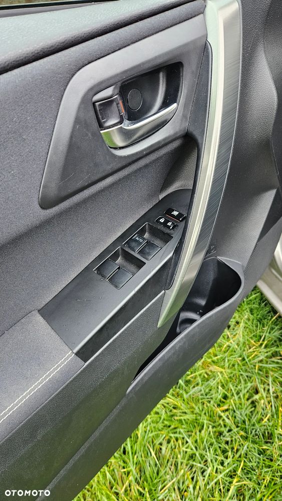 Toyota Auris 1.6 Premium Comfort - 7