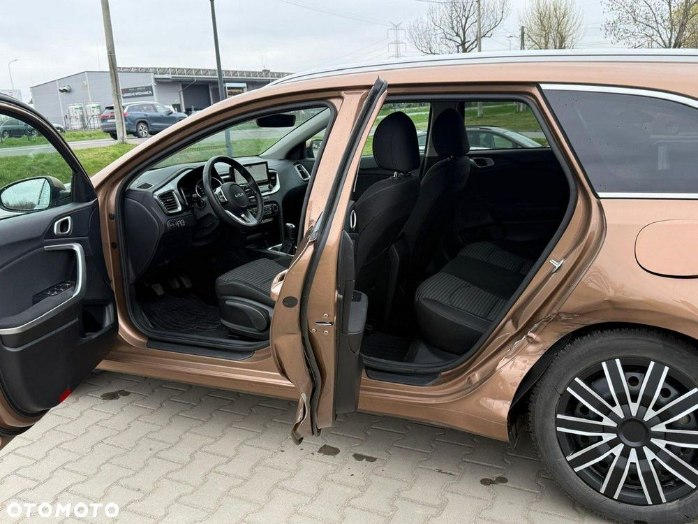 Kia Ceed 1.5 T-GDI Business Line - 13