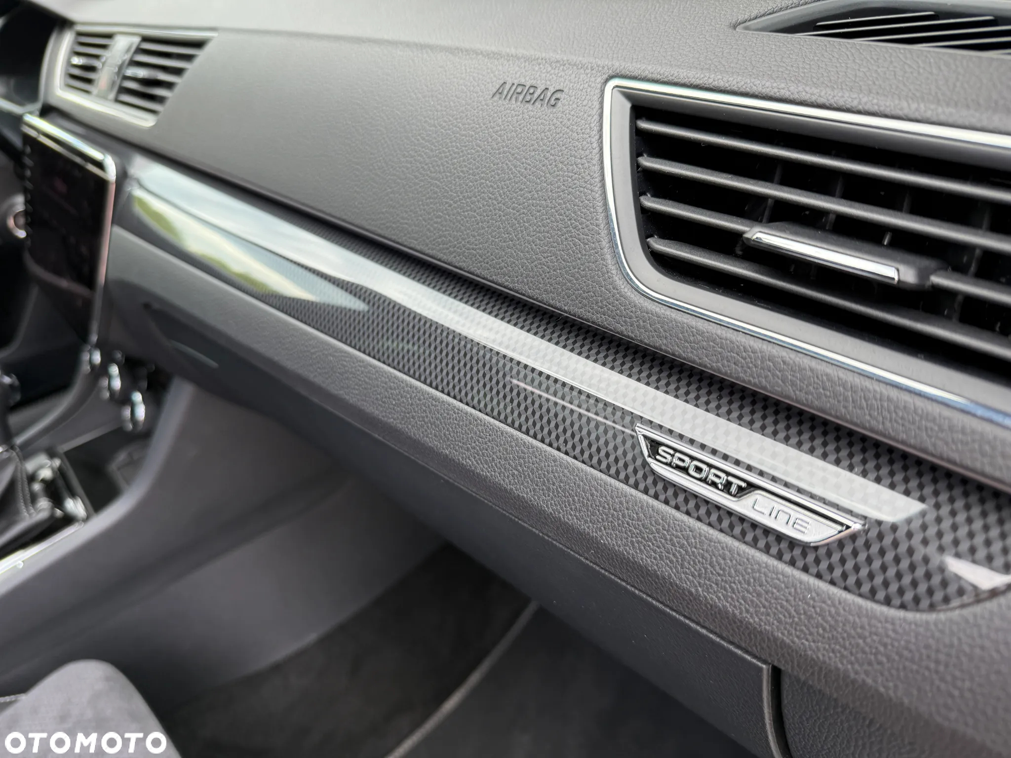 Skoda Superb Combi 2.0 TDI DSG Sportline - 21