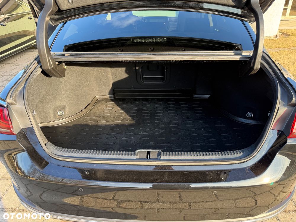 Lexus ES 300h Business Line - 9