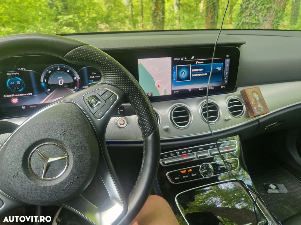 Mercedes-Benz E - 10